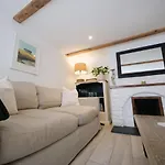 Padstow Escapes - Captains Cottage