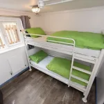Yha Treyarnon Bay
