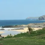 Headlands- Stylish Oceanfront Property On Harlyn Bay