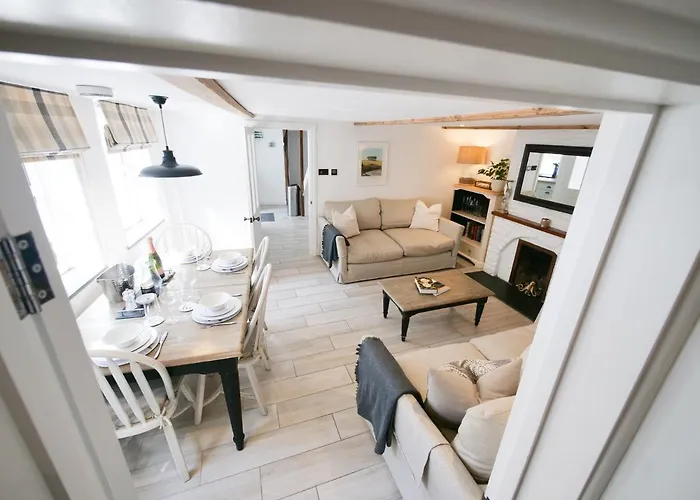 Padstow Escapes - Captains Cottage