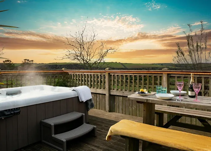 Lily Pad Cottage With Hot Tub