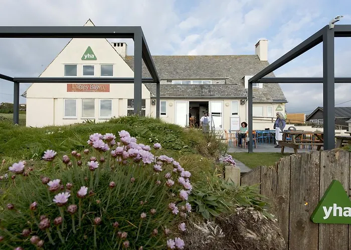 Yha Treyarnon Bay