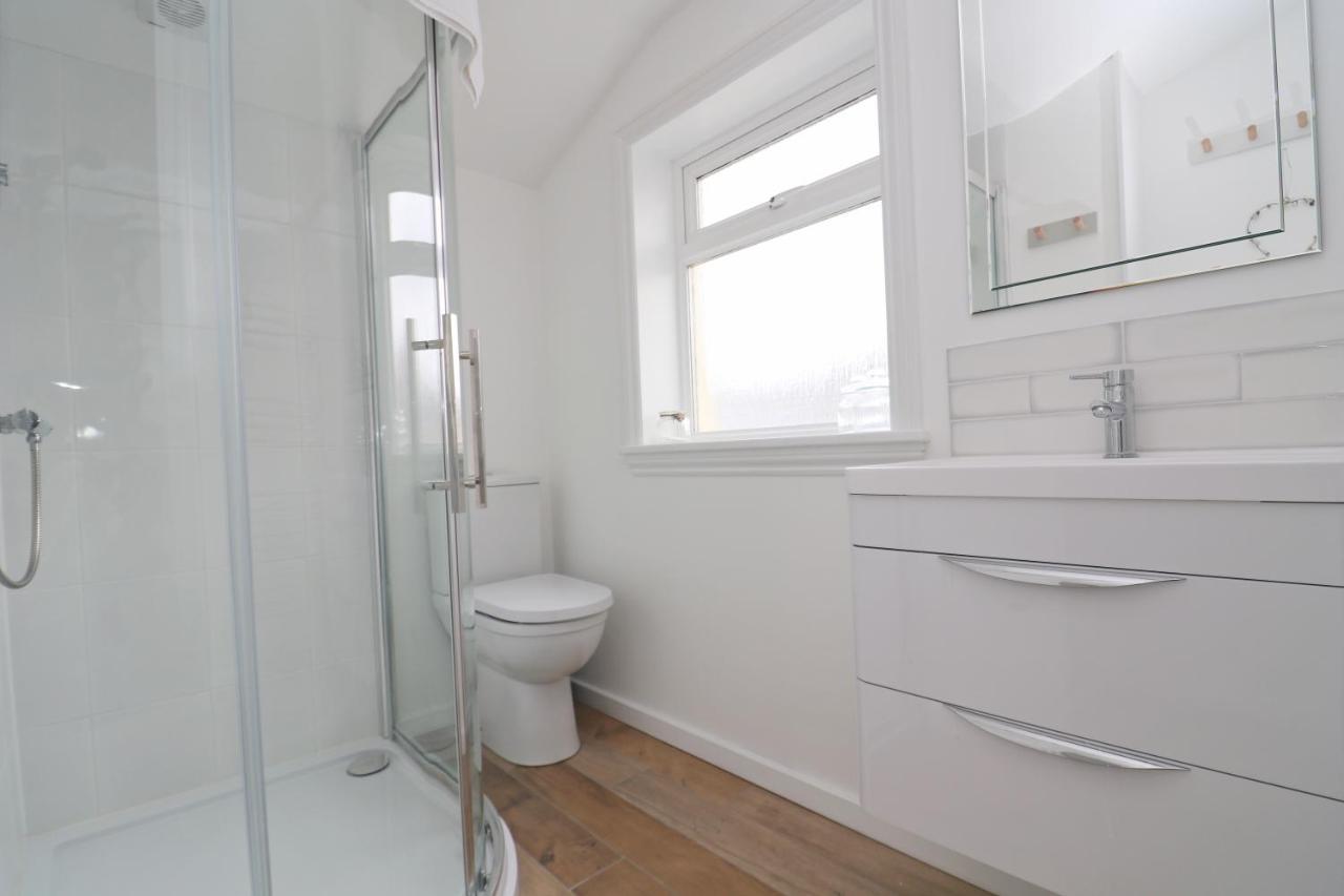 Holiday home Spacious & Modern House, 100m To