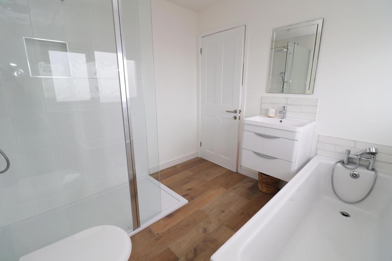 Holiday home Spacious & Modern House, 100m To