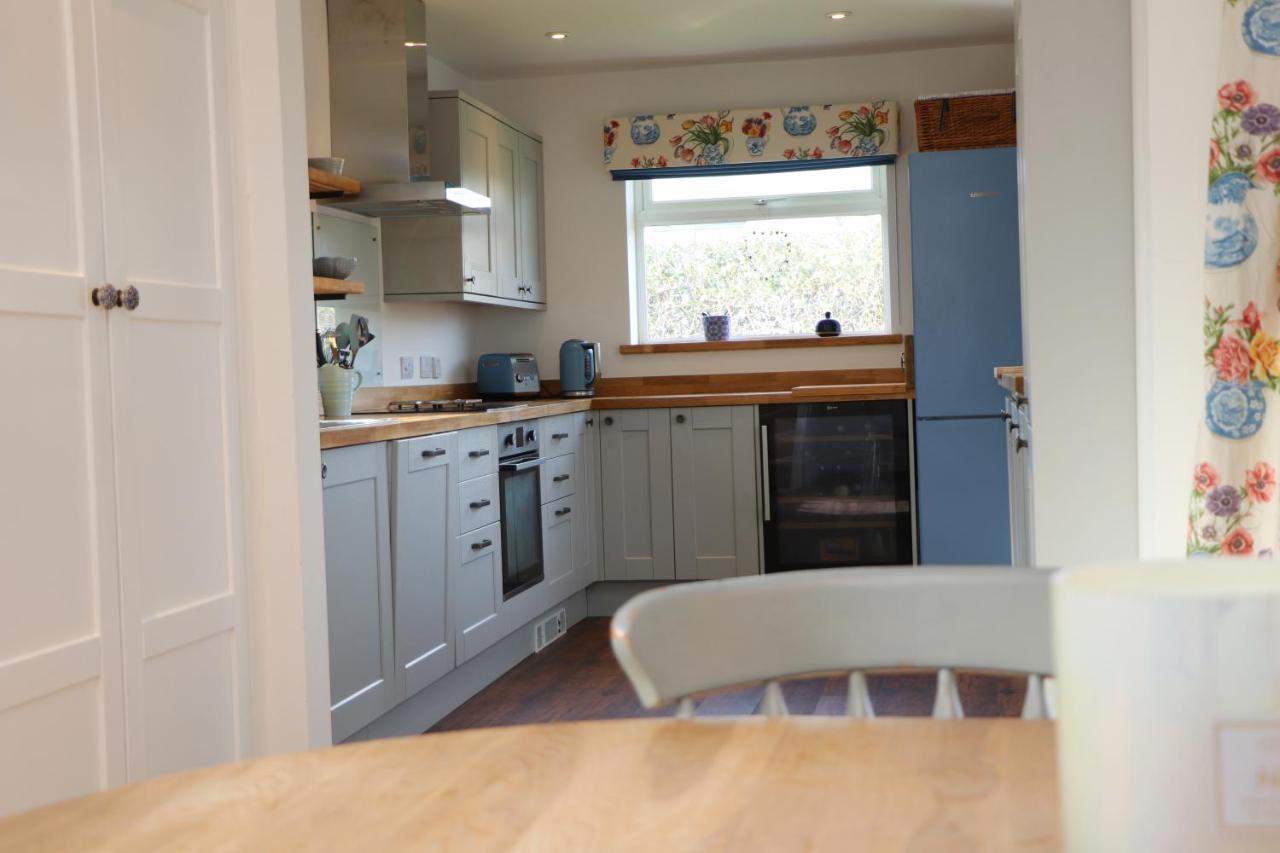 Spacious & Modern House, 100m To Holiday home Padstow