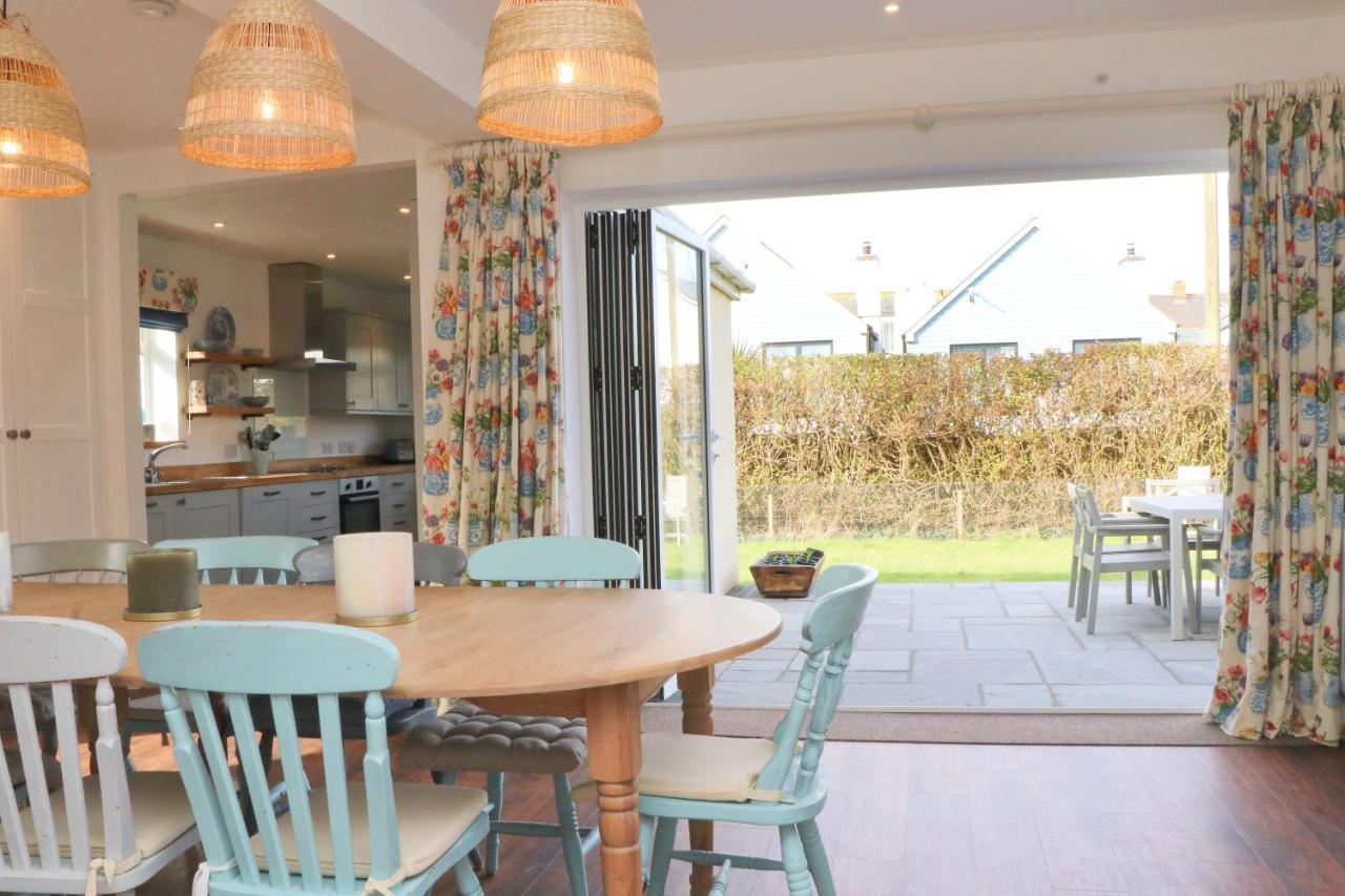 Holiday home Spacious & Modern House, 100m To *