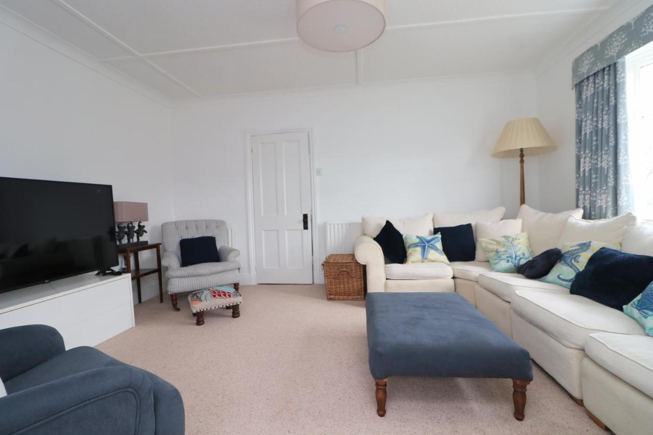 Spacious & Modern House, 100m To * Padstow
