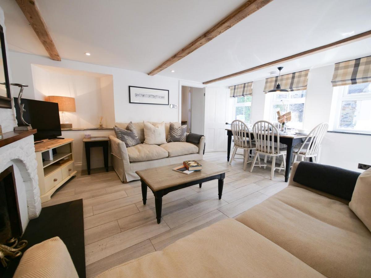 Escapes - Captains Padstow