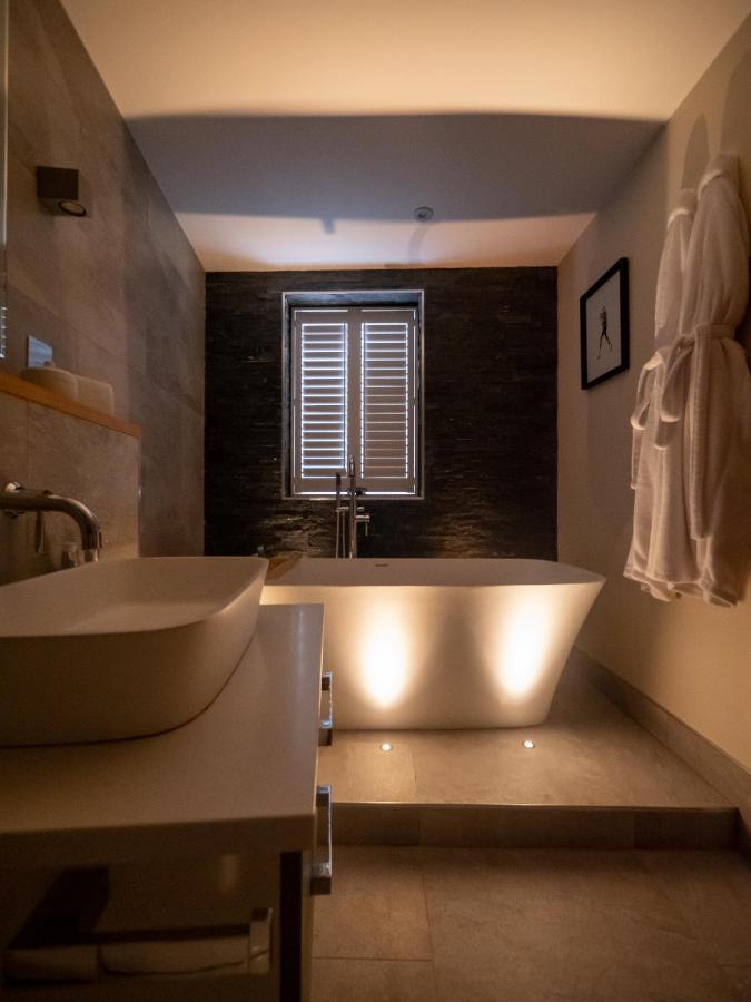 Apartment Escapes - The Long Luxury Padstow