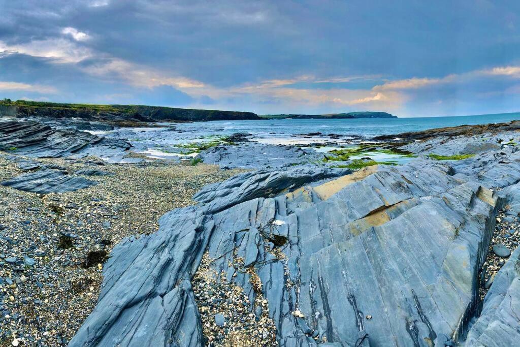 Trevone Bay Seaside For 4 - Close To And