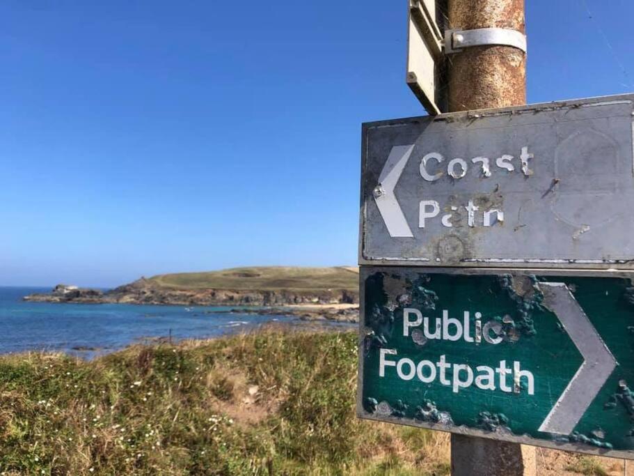 Trevone Bay Seaside For 4 - Close To And Holiday home *