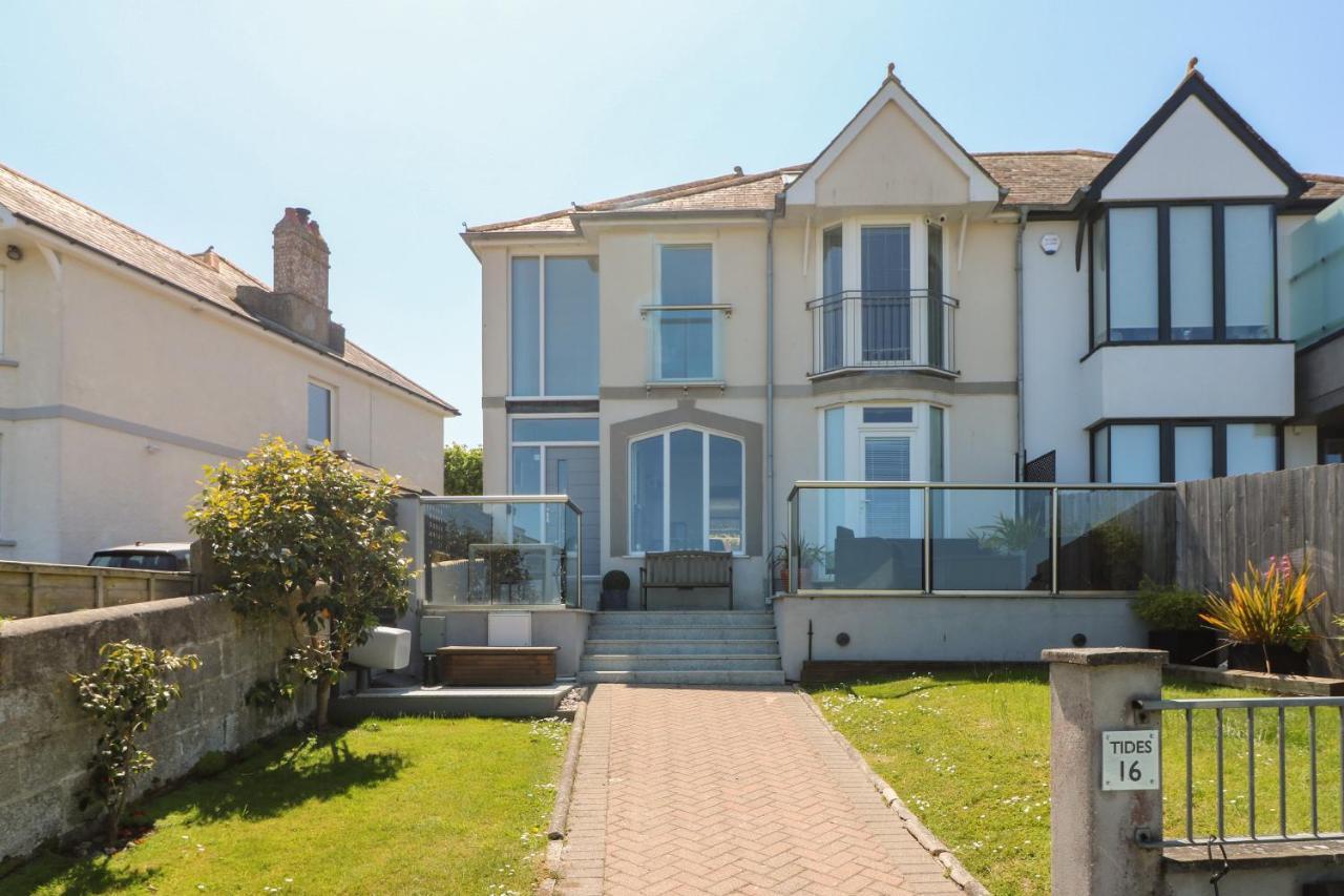 Holiday home Tides *