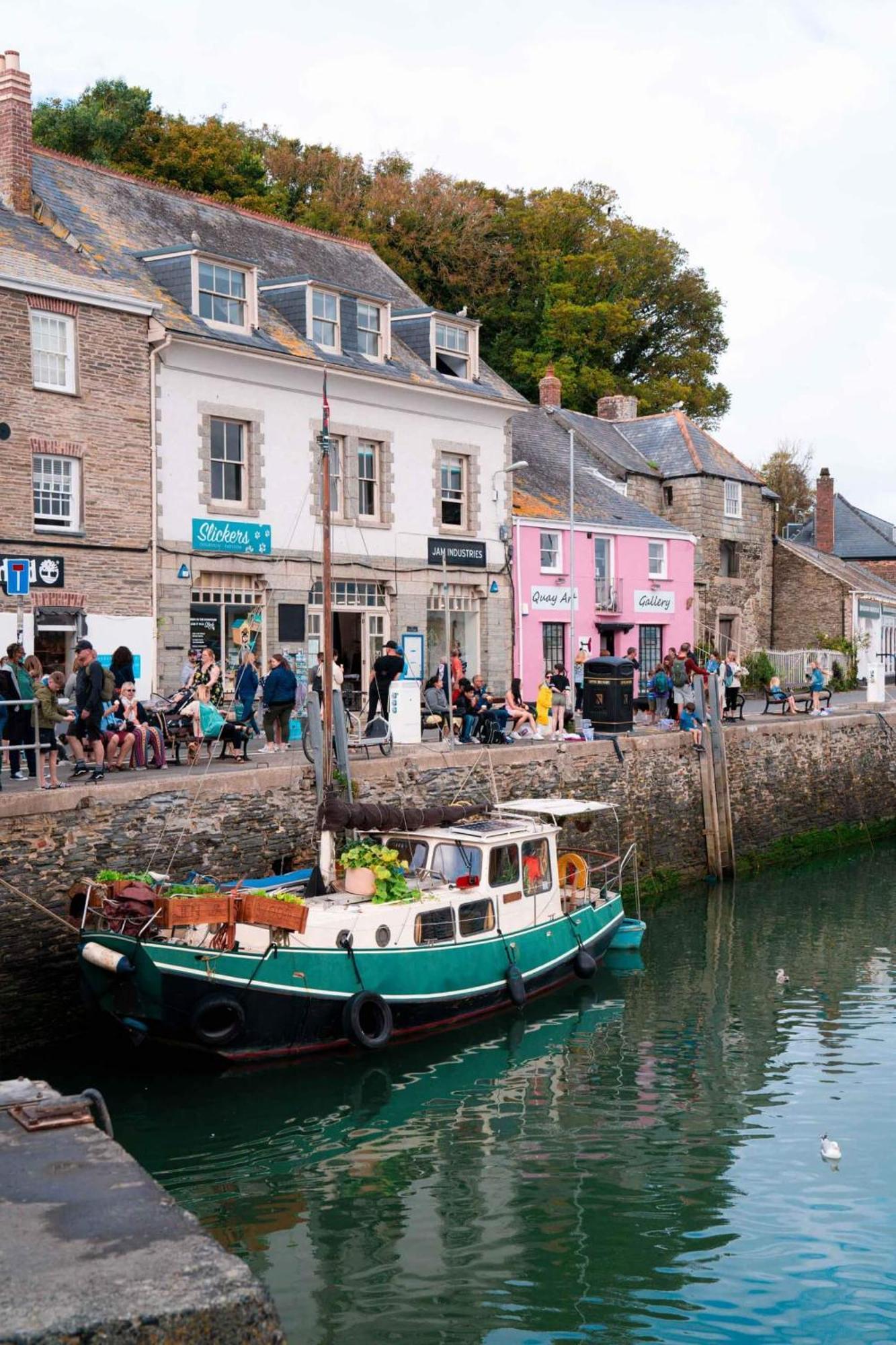 Stones Throw * Padstow