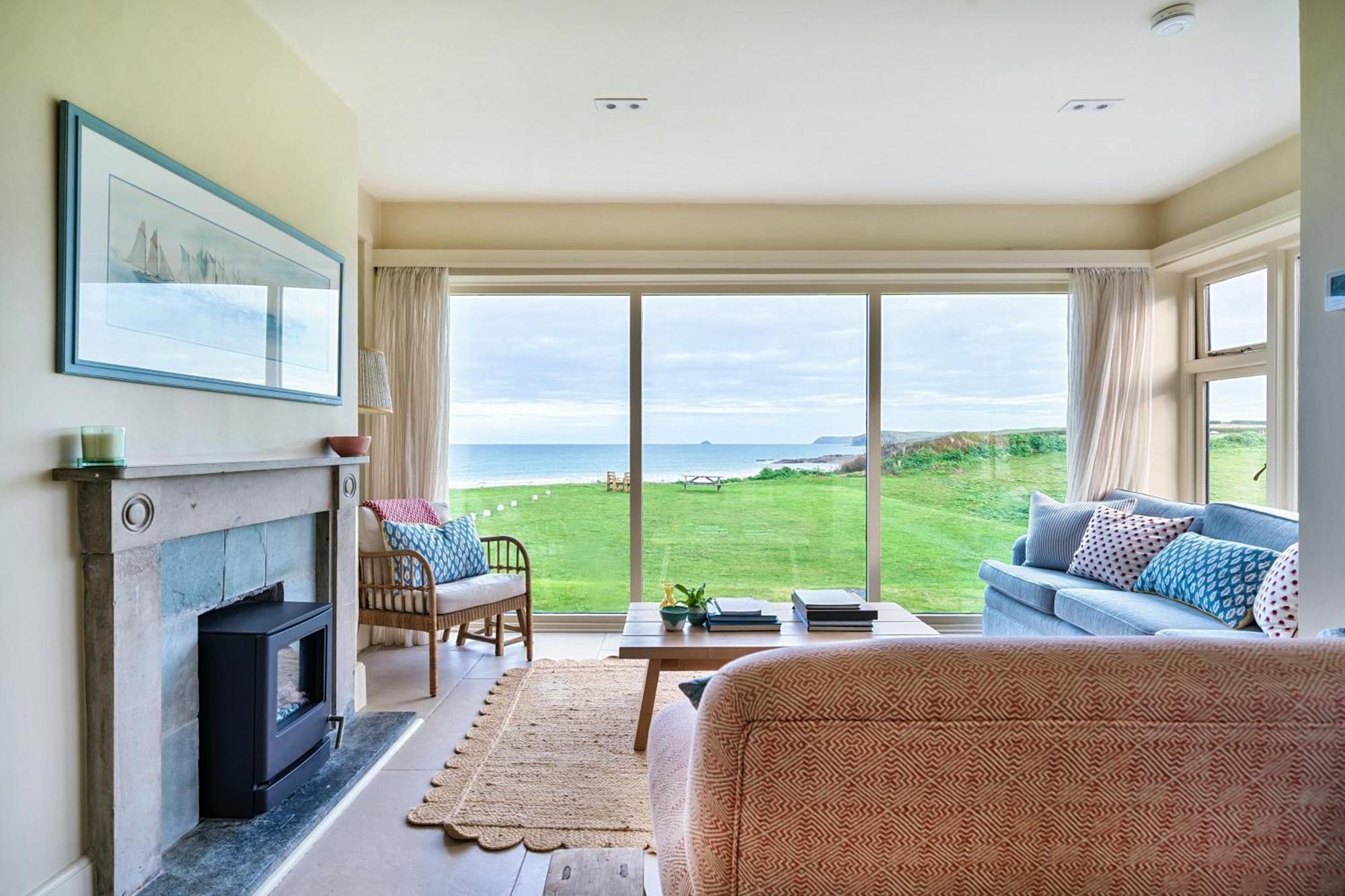 Headlands- Stylish Oceanfront On Harlyn Bay Padstow