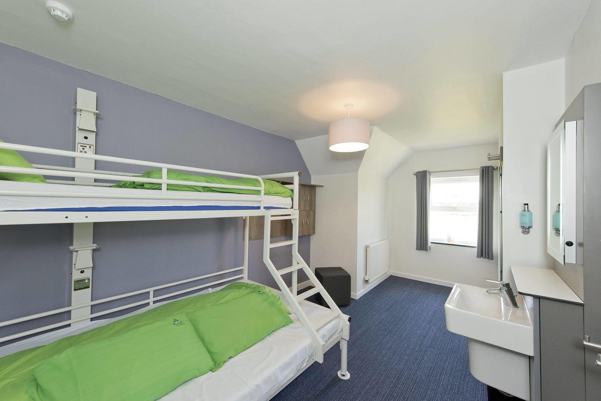 Yha Treyarnon Bay * Padstow