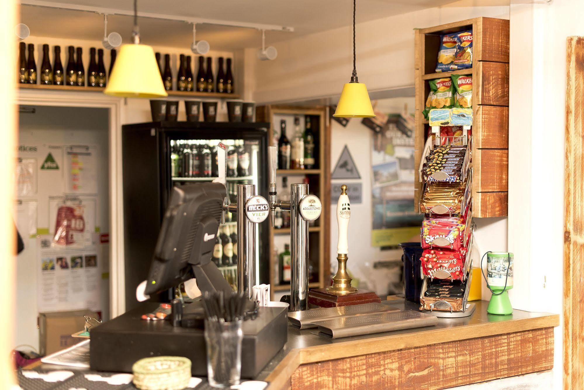 Yha Treyarnon Bay Hostel *