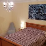 Padstow, Sleeps 5, You\'Ll Be The Only Guests, Huge Rooms!