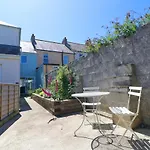 Townhouse, Close To Harbour With Sea Views