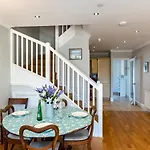 Lowenna Manor 4