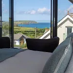 St Helen\'S House