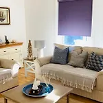 Harbour Retreat Padstow - Entire Apartment In The Beautiful Old Town Of Padstow Harbour
