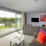 Pointbreak Sleeps 12 With Hot Tub-Great Celebration House-Dog Friendly