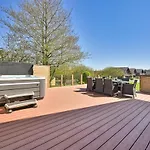 Puffin Hot Tub Lodge, 4 Bedrooms Resort, Pool,Gym,Bar