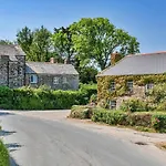 Finest Retreats - Forge Cottage