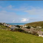 Seagulls Porthcothan Bay Cottage