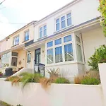 Stylish Townhouse In Padstow