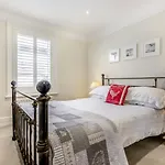 The Blue House 18 Glynn Road