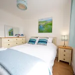 Trethvor House