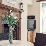 Padstow Breaks - Cottages & Apartments