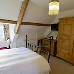 Cyntwell Guest Accommodation