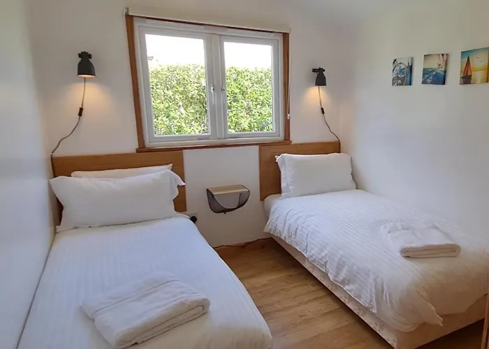 Little Oaks Chalet - St. Merryn, Padstow