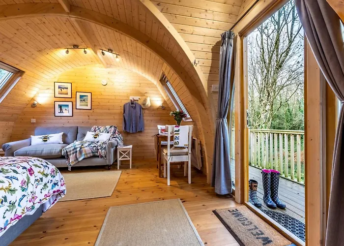 1 Bed In Padstow 77748