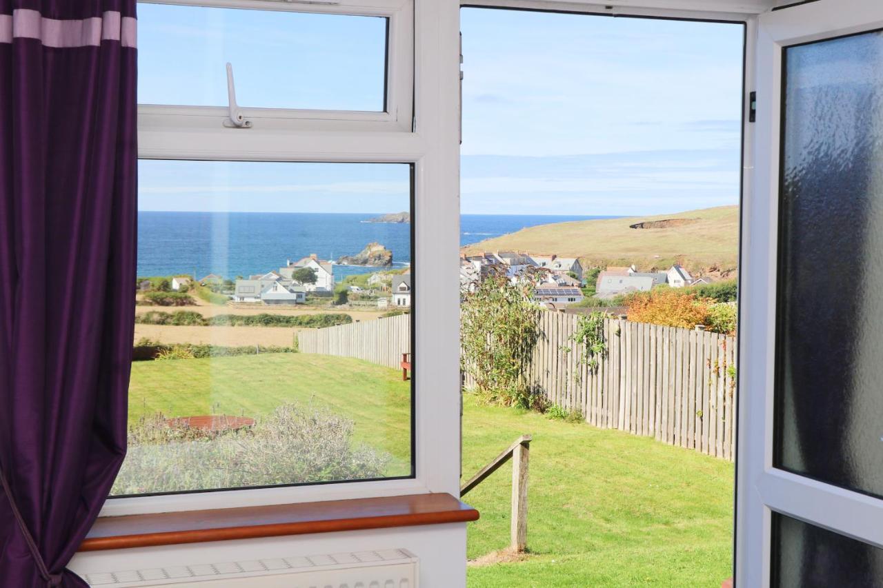 Sea Views Near The Beach Holiday home Padstow