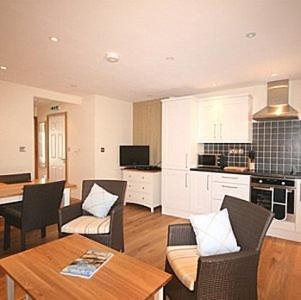 Apartment Breaks - Cottages & Padstow
