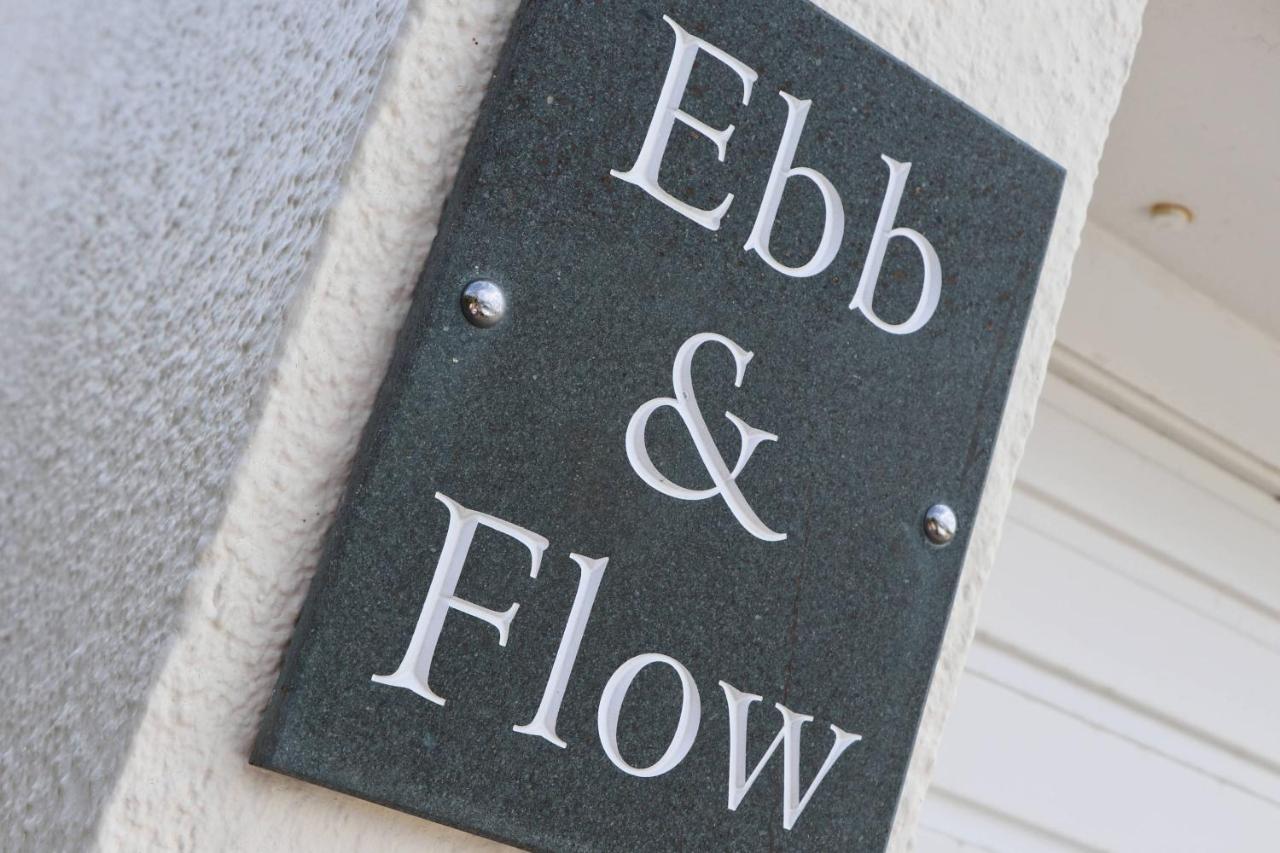 With Estuary Views, Parking & Balcony * Padstow
