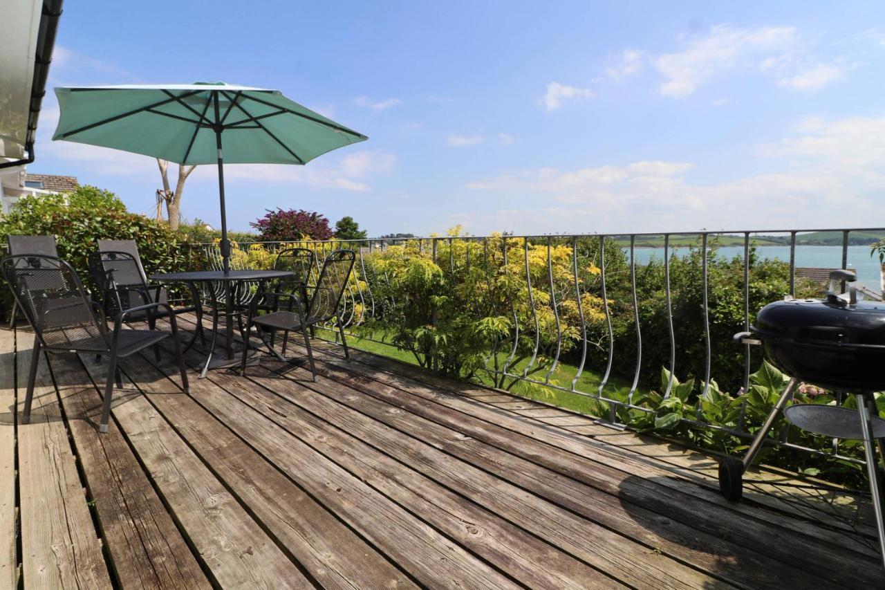 Holiday home With Estuary Views, Parking & Balcony *