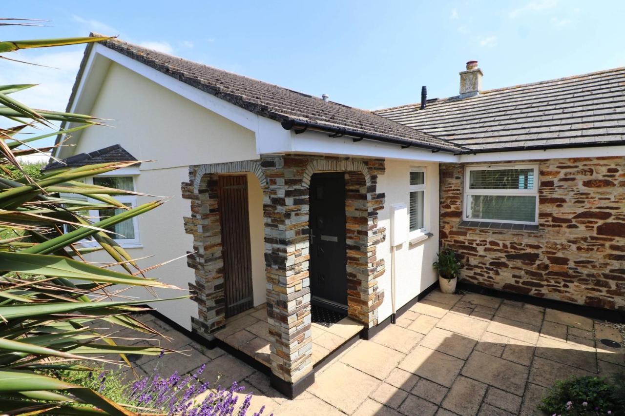 Holiday home With Estuary Views, Parking & Balcony Padstow