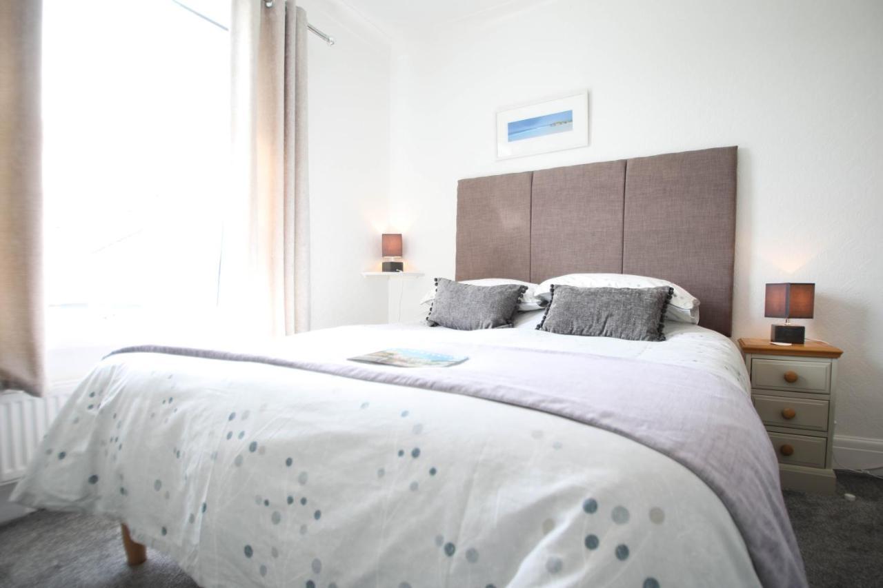Bed & Breakfast No 10 Treverbyn Road 3*