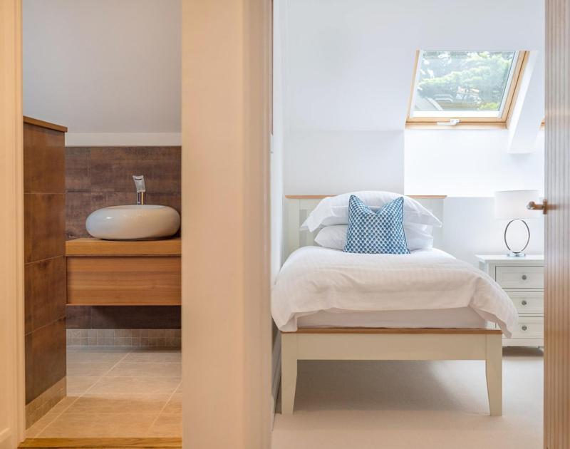 Upper Deck Apartment Padstow