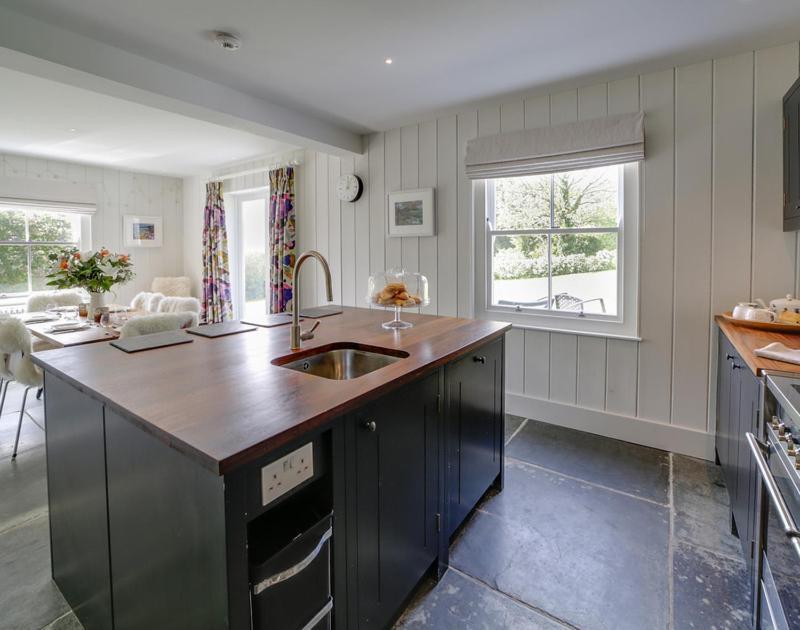 Black Rock House * Padstow