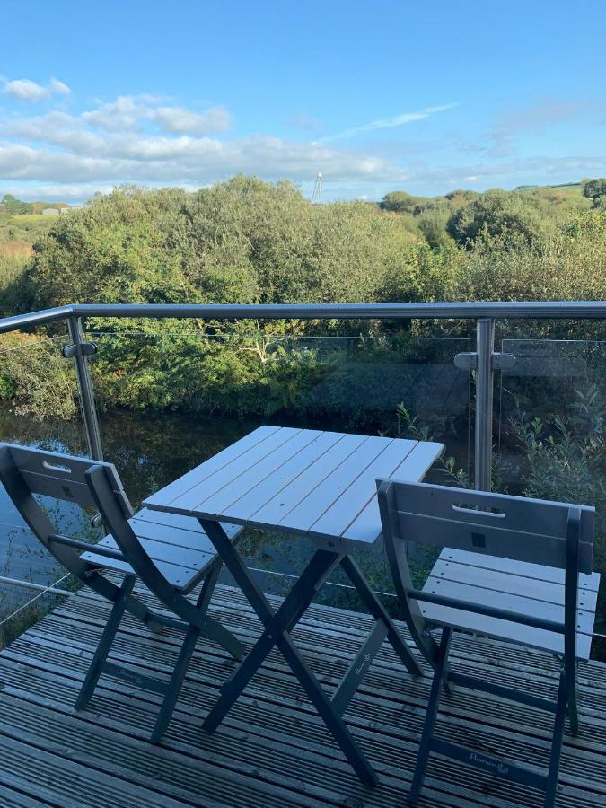 Waters Edge On Retallack Resort- Private Hot Tub * Padstow