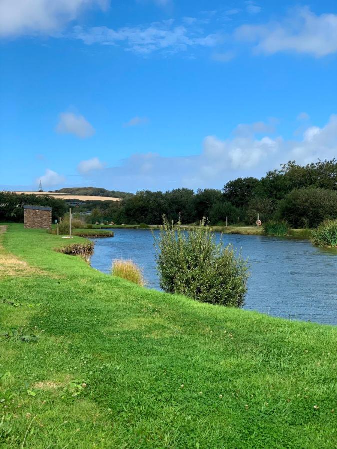 Holiday home Waters Edge On Retallack Resort- Private Hot Tub *