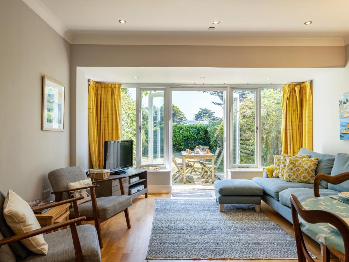 Lowenna Manor 4 *