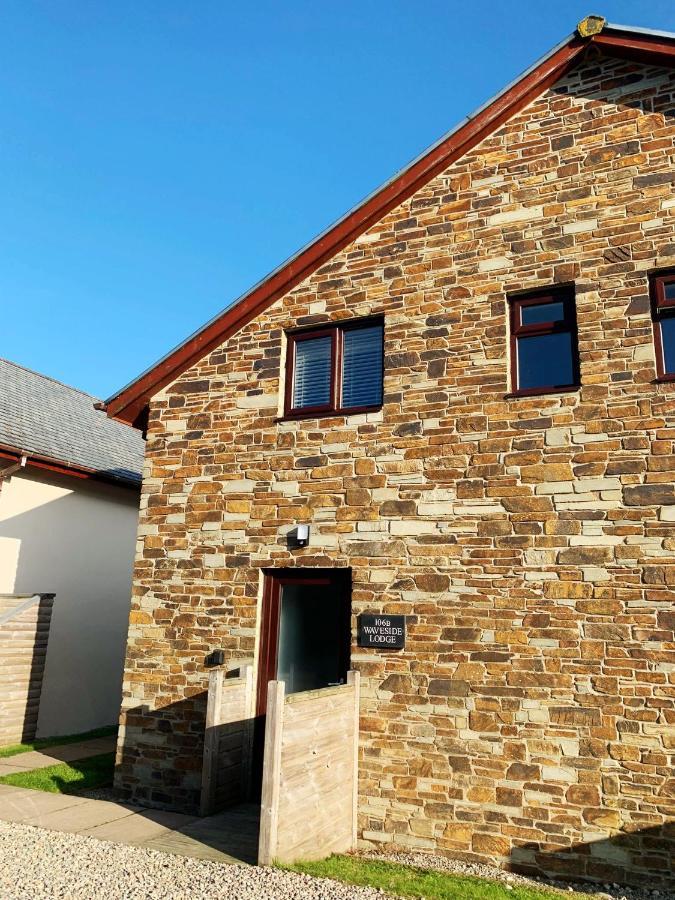 Waveside-waterside With Hot Tubresort Poolgym * Padstow