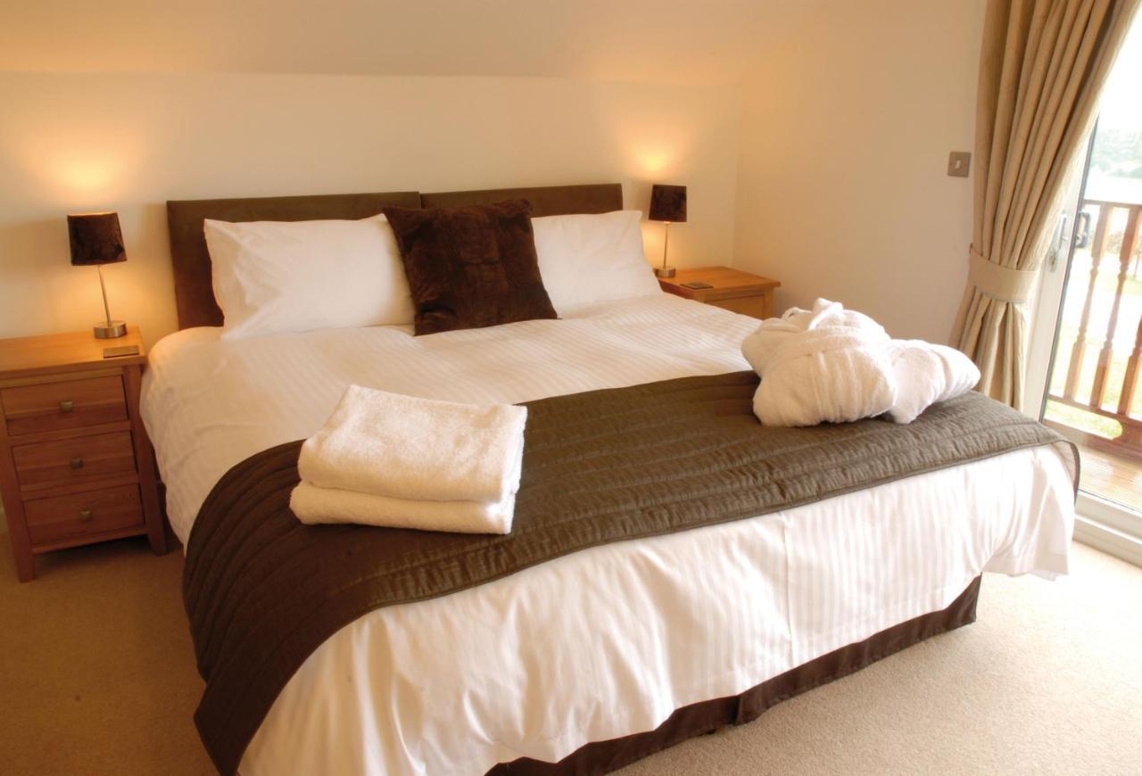 Puffin Hot Tub Lodge, 4 Bedrooms Resort, Pool,gym,bar Resort