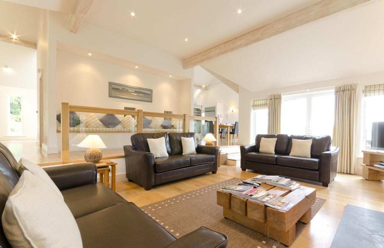 Rock-4 Medrose Holiday home *